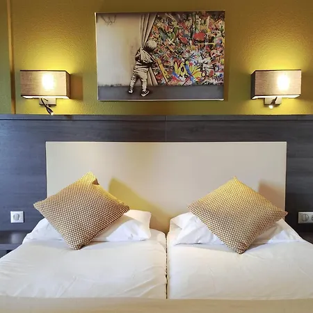 Le Collier Hotel 3*