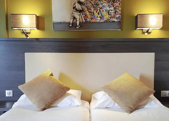 Le Collier Отель 3*