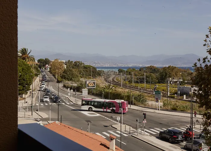 Le Collier Отель 3*