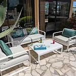 Le Collier Hotel