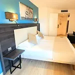 Le Collier Hotel