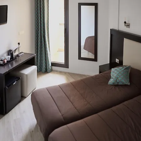 Hotel Le Collier Hotel Antibes