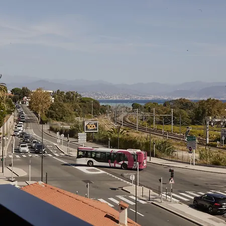 Le Collier Ξενοδοχείο 3*