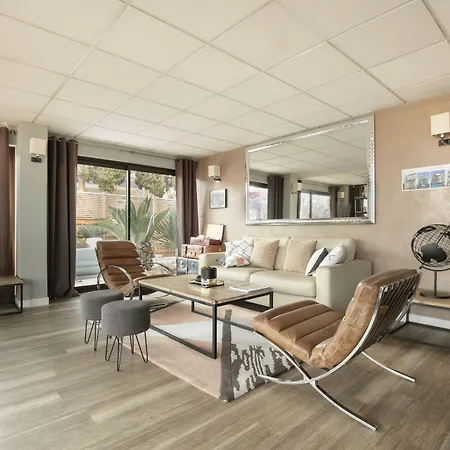 Le Collier Ξενοδοχείο 3*