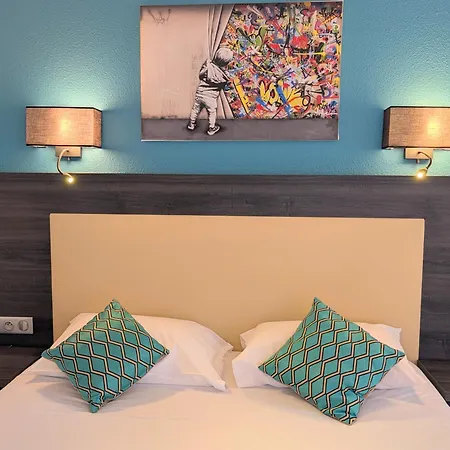 Le Collier Hotel 3*