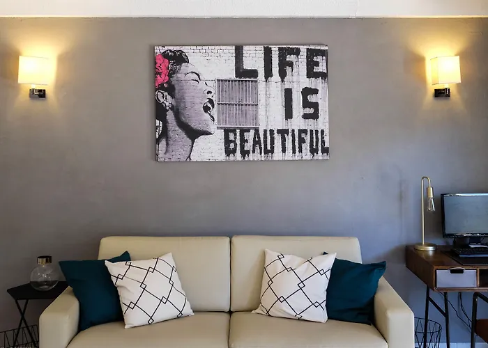 Le Collier アンティーブ