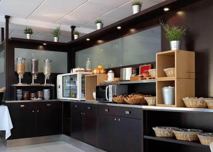 Le Collier ホテル アンティーブ