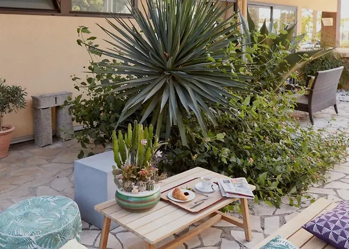 Otel Le Collier Antibes